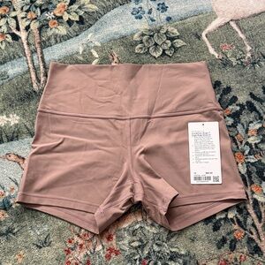 NWT Lululemon Align High rise short 4”